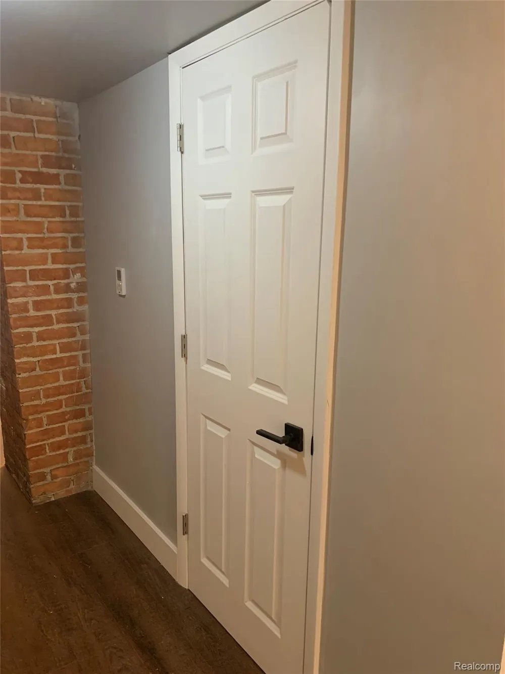 132 Pilgrim Street #Studio 3rd Floor Highland Park City, MI 48203