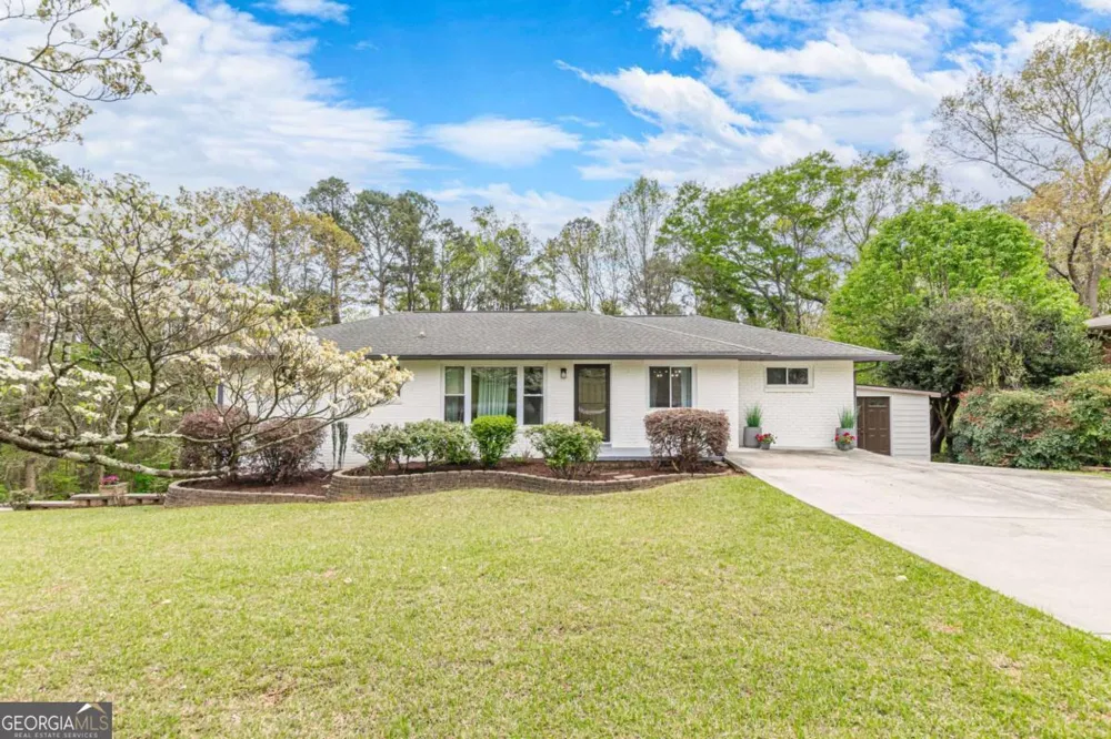 2396 Elmwood CIR SE Smyrna, GA 30080