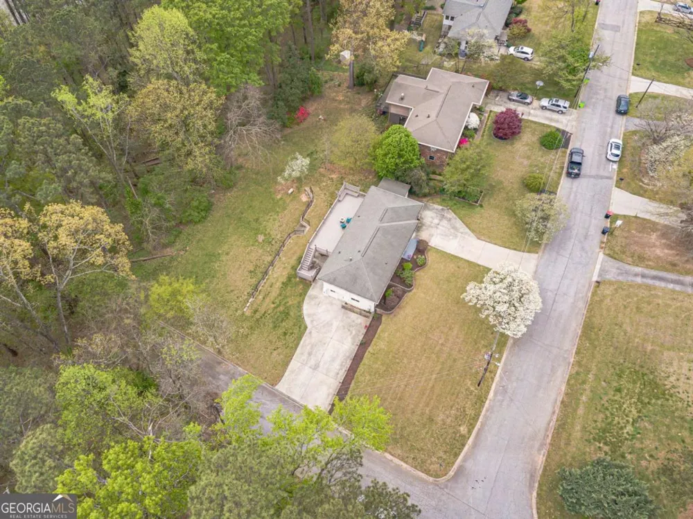 2396 Elmwood CIR SE Smyrna, GA 30080