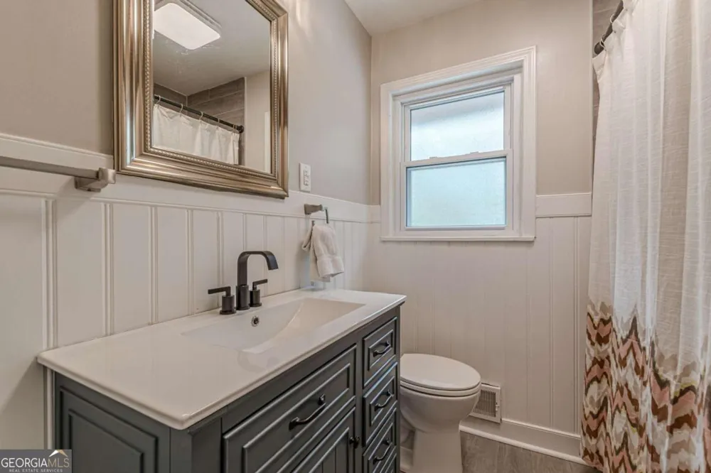 2396 Elmwood CIR SE Smyrna, GA 30080