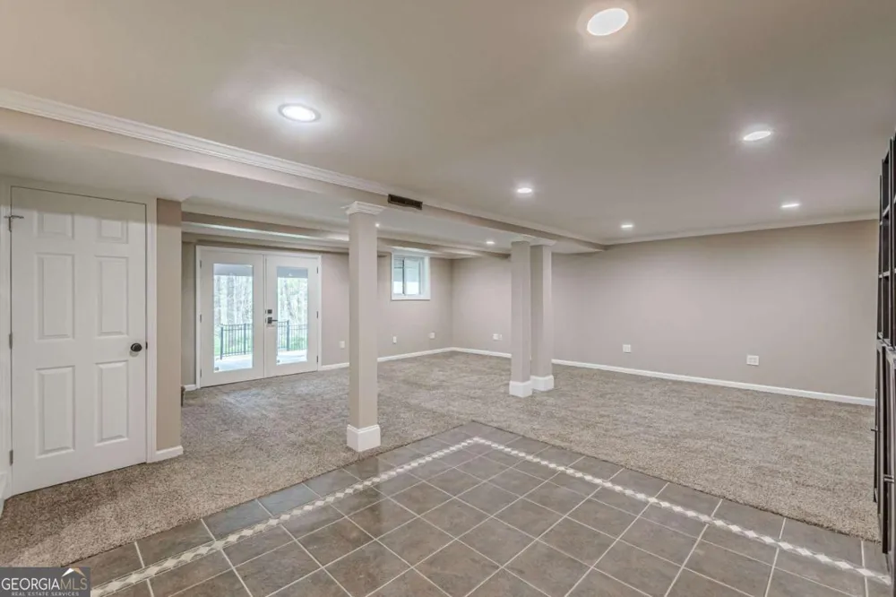 2396 Elmwood CIR SE Smyrna, GA 30080