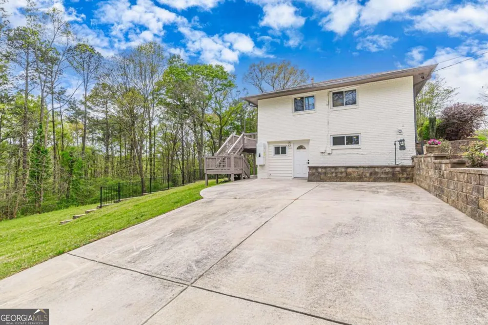 2396 Elmwood CIR SE Smyrna, GA 30080