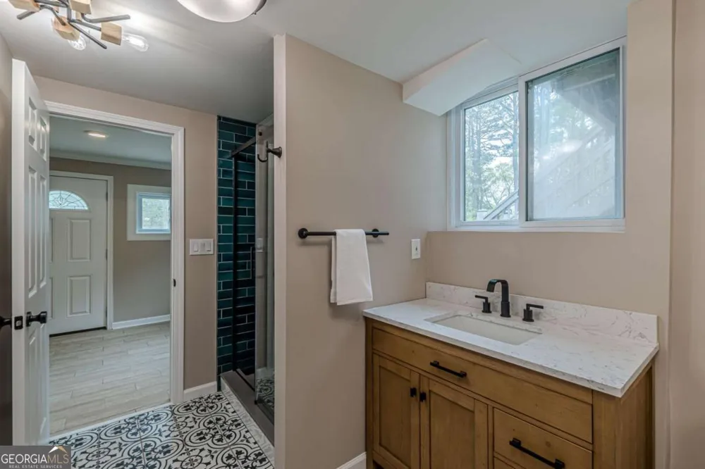 2396 Elmwood CIR SE Smyrna, GA 30080