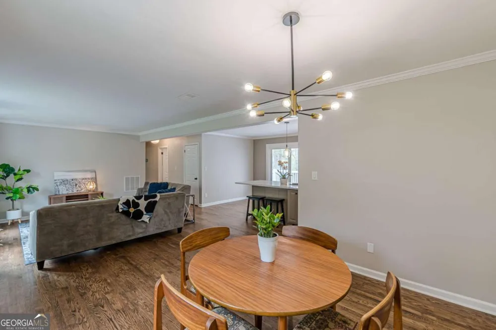 2396 Elmwood CIR SE Smyrna, GA 30080