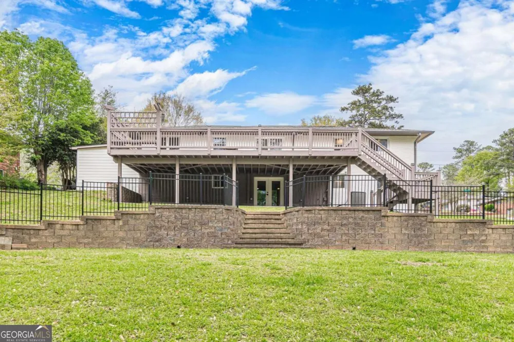 2396 Elmwood CIR SE Smyrna, GA 30080