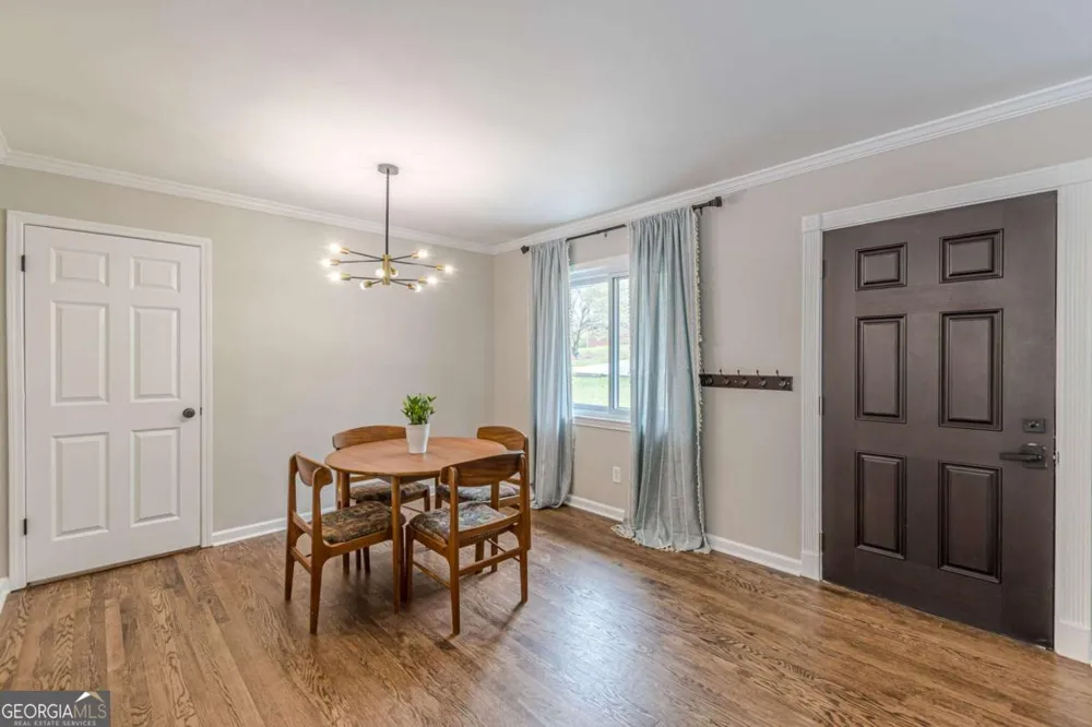 2396 Elmwood CIR SE Smyrna, GA 30080