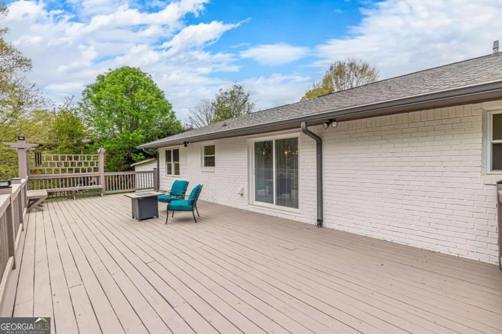 2396 Elmwood CIR SE Smyrna, GA 30080