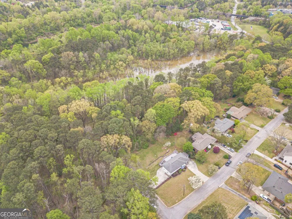 2396 Elmwood CIR SE Smyrna, GA 30080