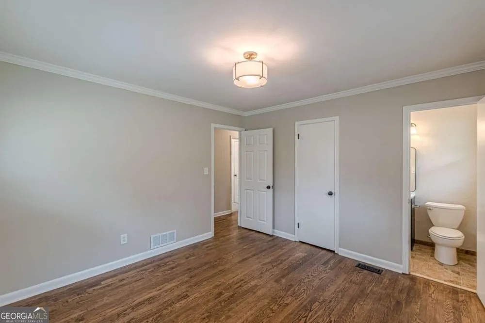 2396 Elmwood CIR SE Smyrna, GA 30080