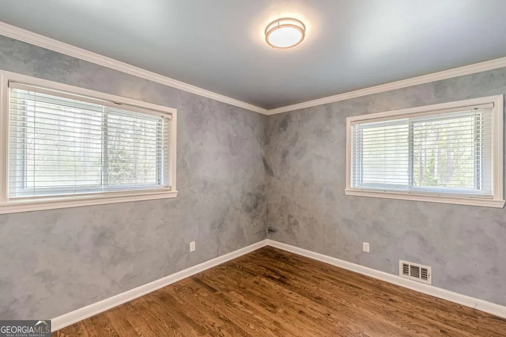 2396 Elmwood CIR SE Smyrna, GA 30080