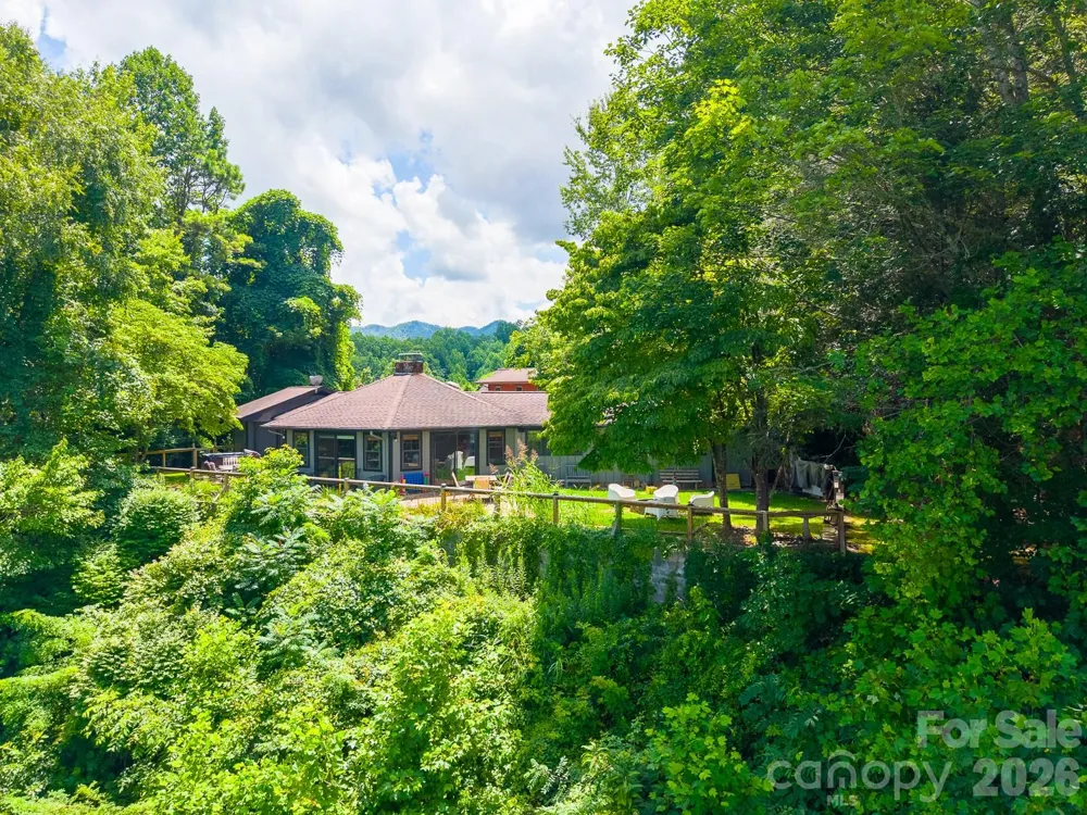 630 Smokey Vista Drive Bryson City, NC 28713