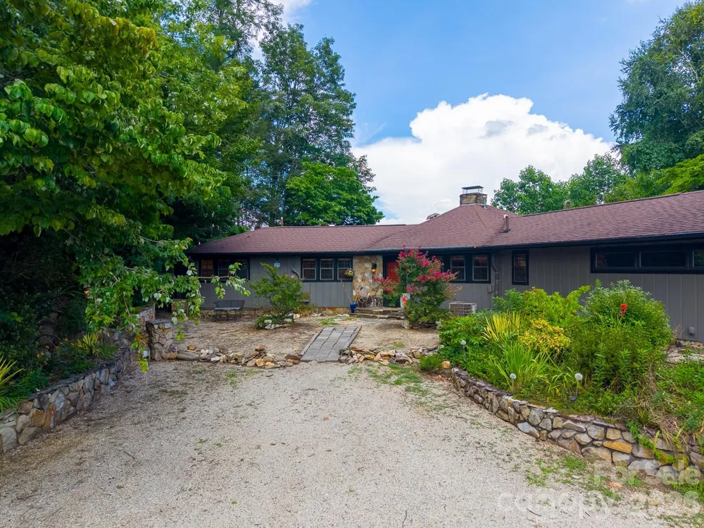 630 Smokey Vista Drive Bryson City, NC 28713