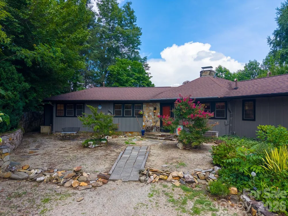 630 Smokey Vista Drive Bryson City, NC 28713
