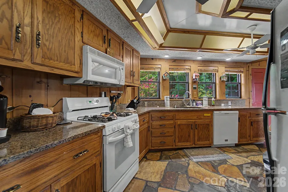 630 Smokey Vista Drive Bryson City, NC 28713