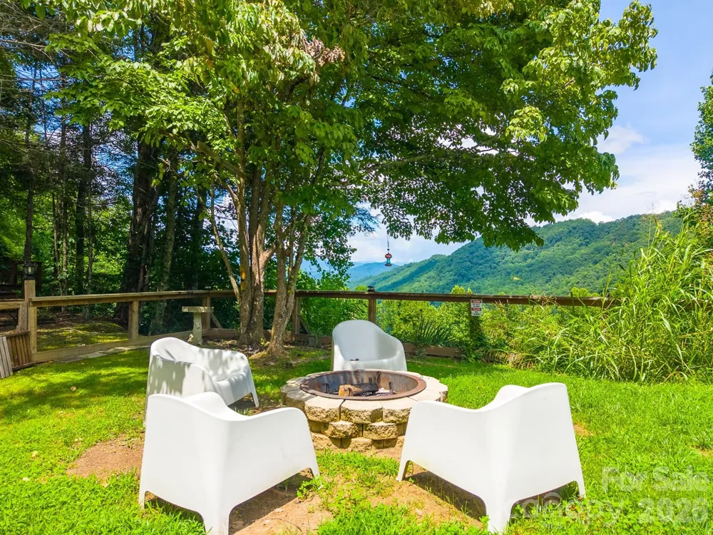 630 Smokey Vista Drive Bryson City, NC 28713