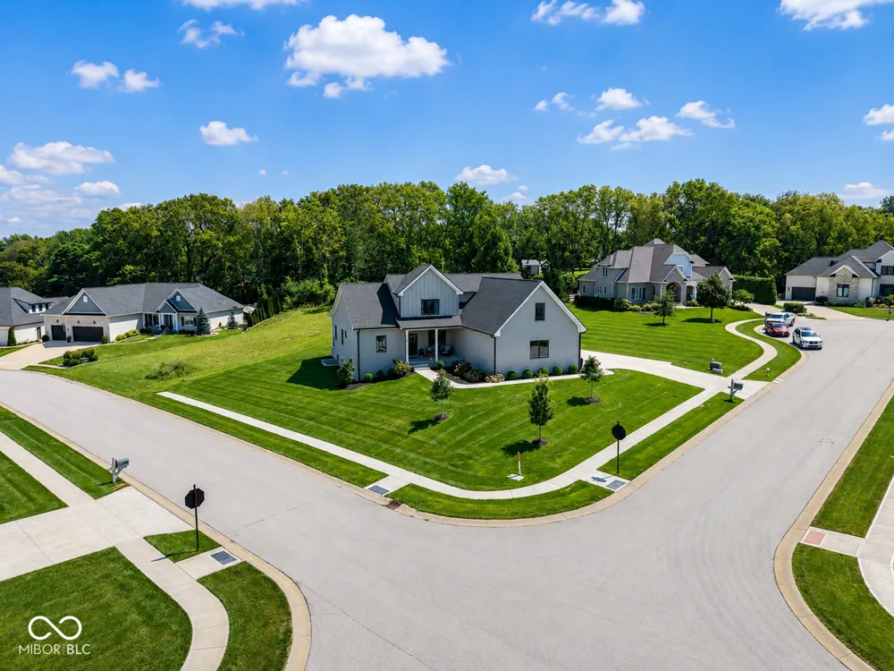 1837 Calvert Farms Drive Greenwood, IN 46143