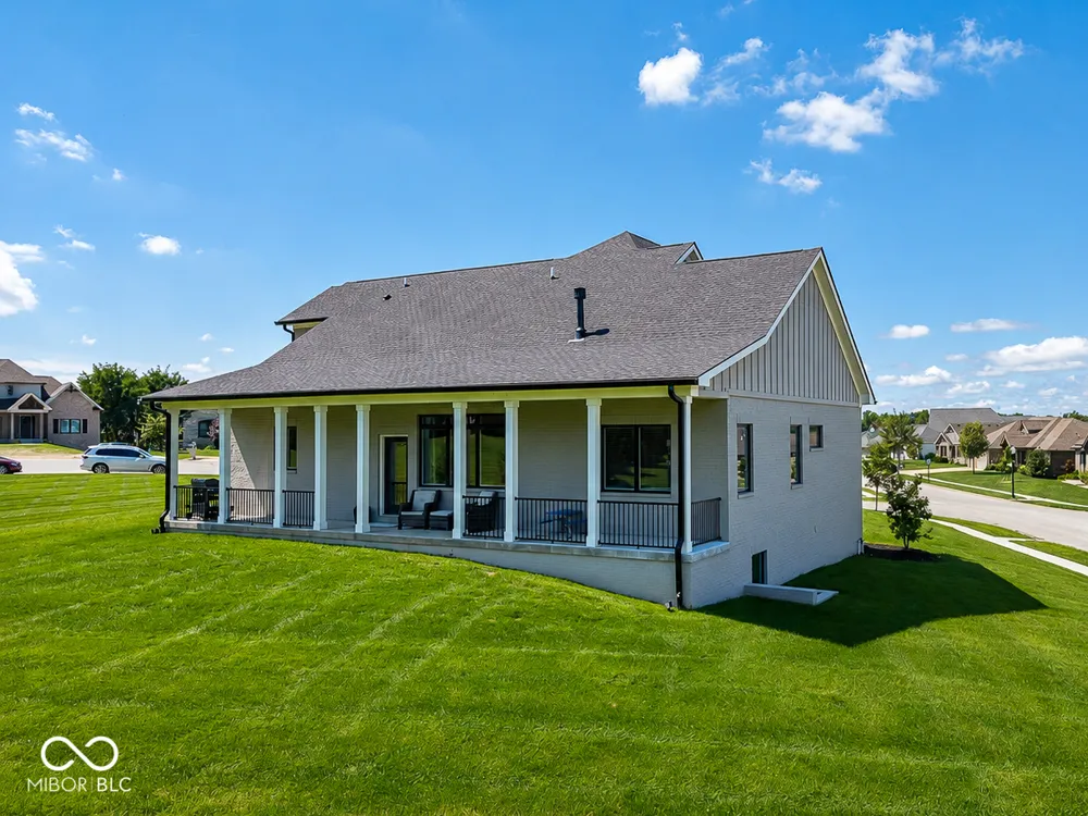 1837 Calvert Farms Drive Greenwood, IN 46143