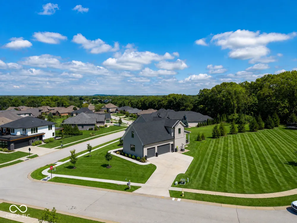 1837 Calvert Farms Drive Greenwood, IN 46143