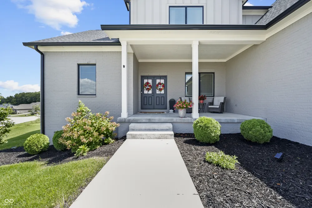 1837 Calvert Farms Drive Greenwood, IN 46143