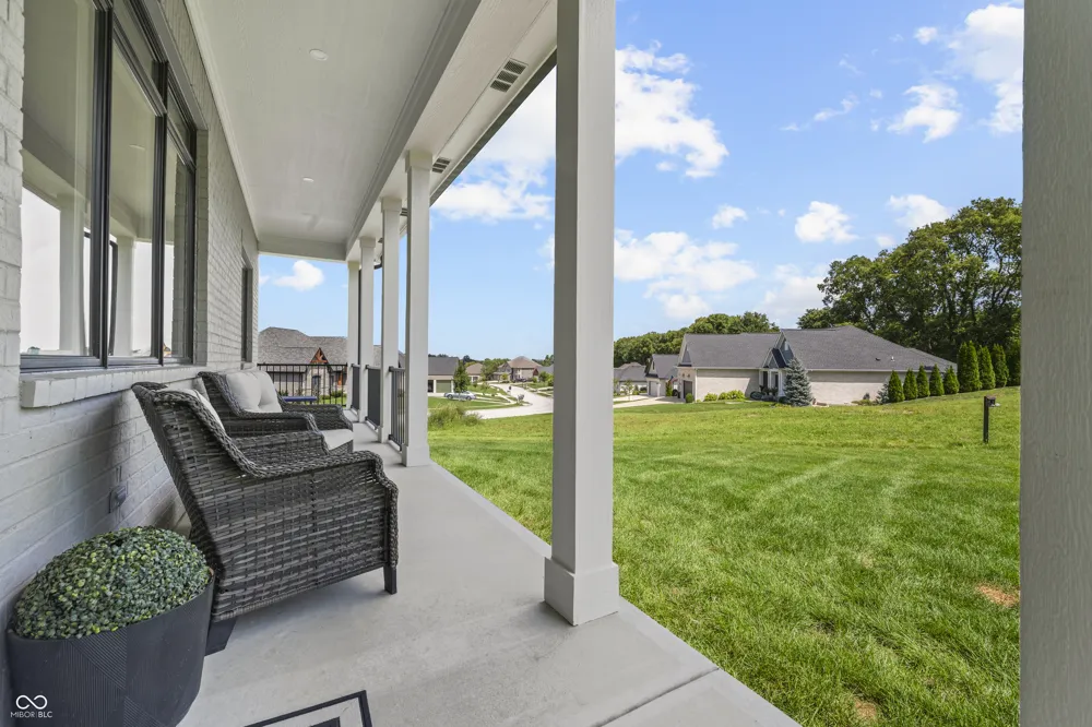 1837 Calvert Farms Drive Greenwood, IN 46143