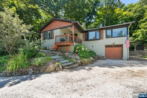 4 Glen Road