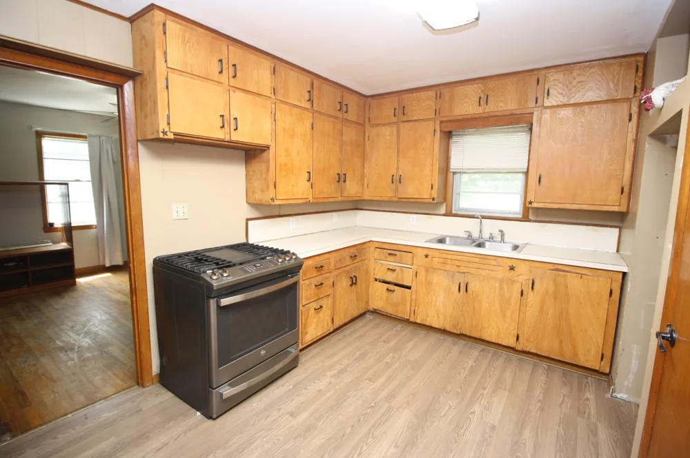 306 S Austin Street Wolfe City, TX 75496