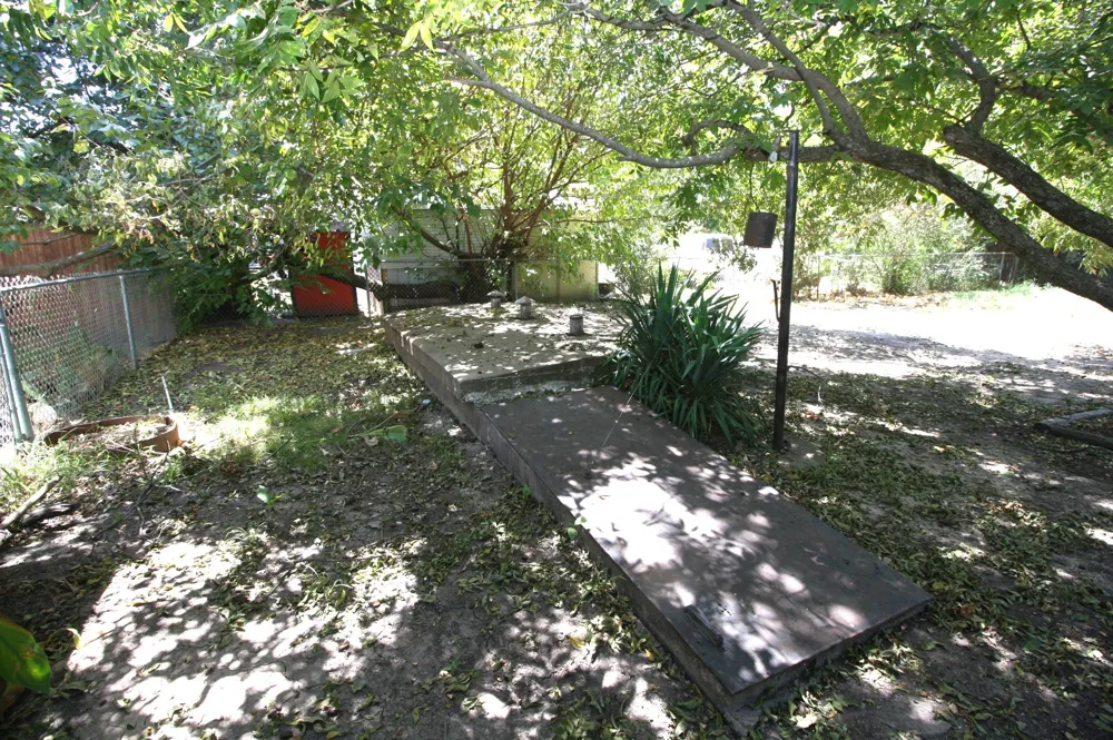 306 S Austin Street Wolfe City, TX 75496