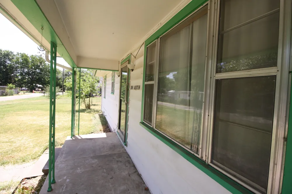 306 S Austin Street Wolfe City, TX 75496
