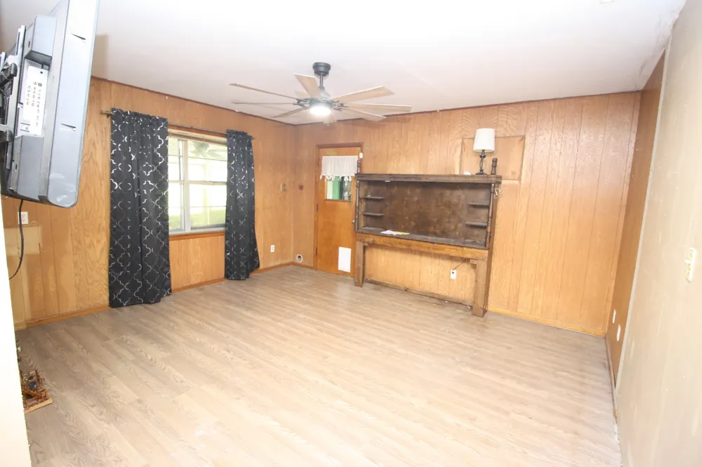 306 S Austin Street Wolfe City, TX 75496