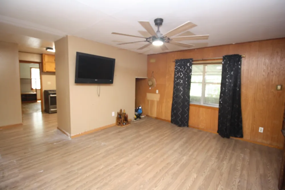 306 S Austin Street Wolfe City, TX 75496