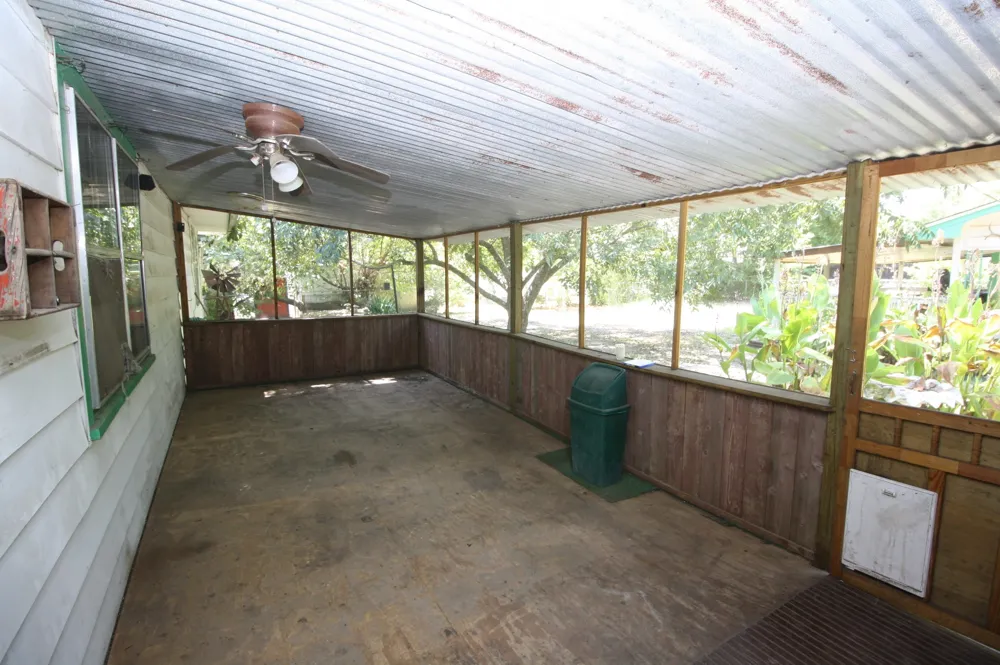 306 S Austin Street Wolfe City, TX 75496