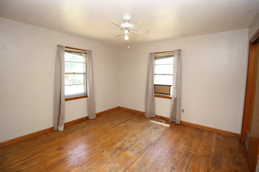 306 S Austin Street Wolfe City, TX 75496