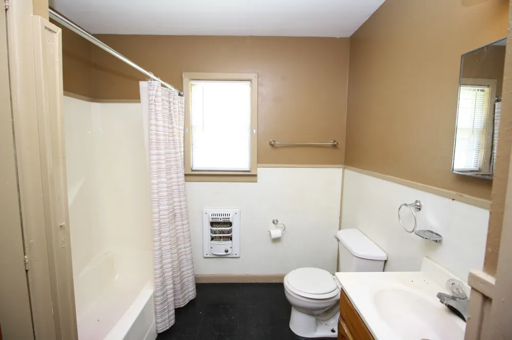 306 S Austin Street Wolfe City, TX 75496