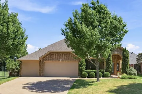 102 Chase Oaks Court