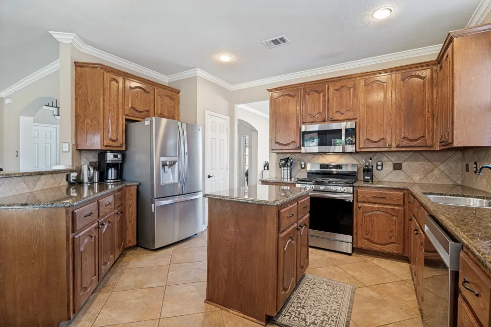 302 Highland Valley Court Wylie, TX 75098