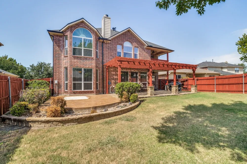 302 Highland Valley Court Wylie, TX 75098