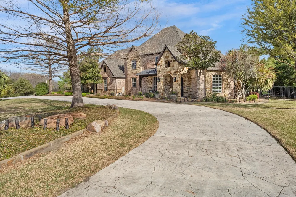 161 Ridgemont Drive Heath, TX 75126