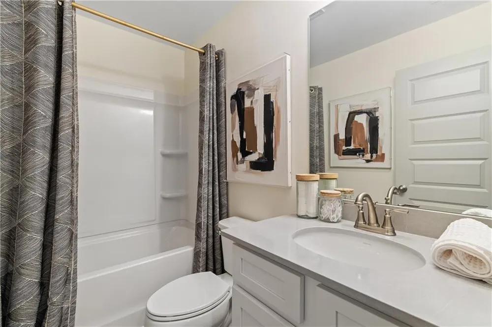 2804 Niblick Green Loop Snellville, GA 30039