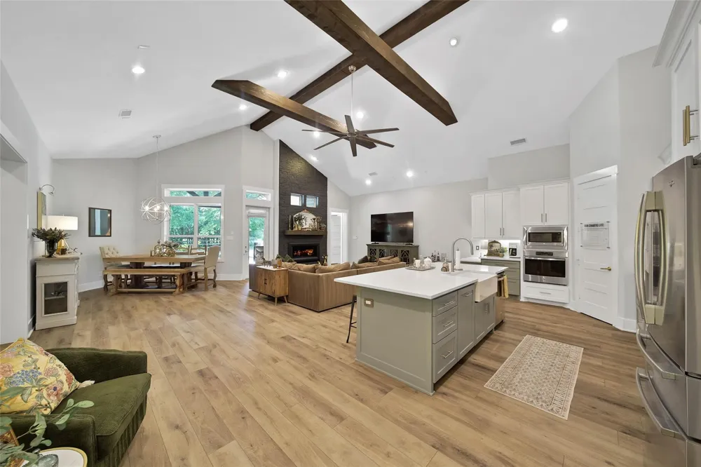 8857 Catamaran Way Montgomery, TX 77316