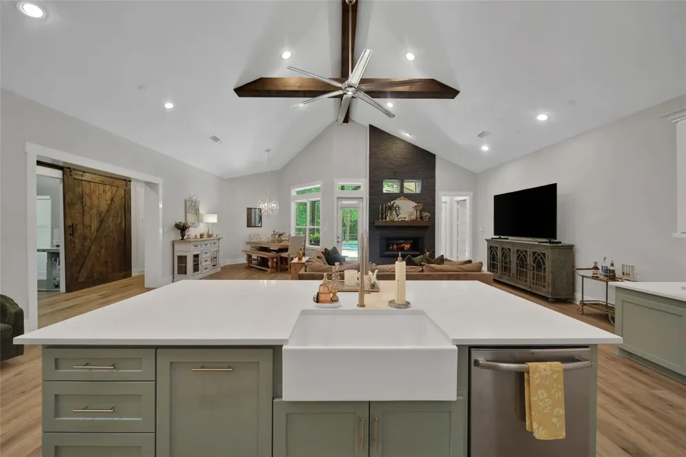 8857 Catamaran Way Montgomery, TX 77316