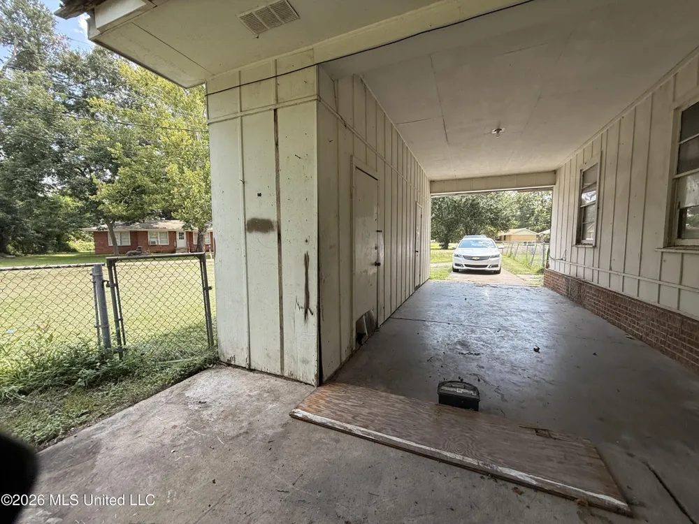 123 Apple Ferriday, LA 71334