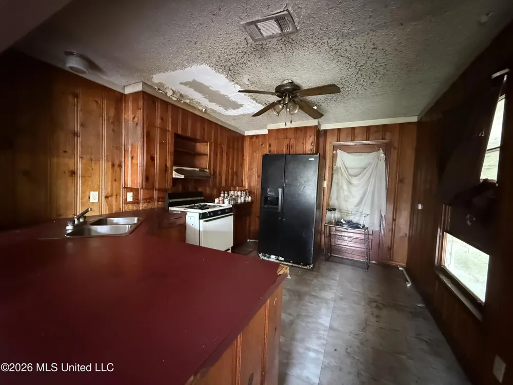 123 Apple Ferriday, LA 71334