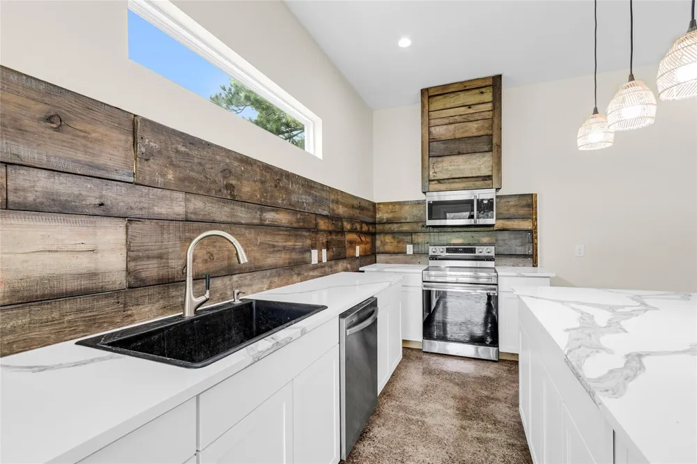 145 Meadowview Drive Trinity, TX 75862