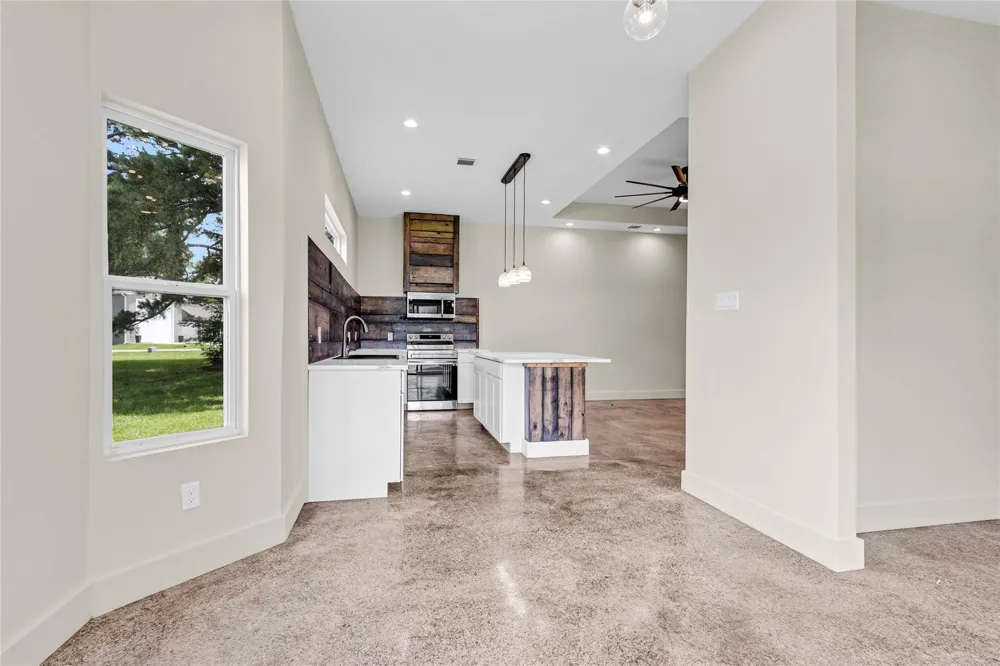 145 Meadowview Drive Trinity, TX 75862