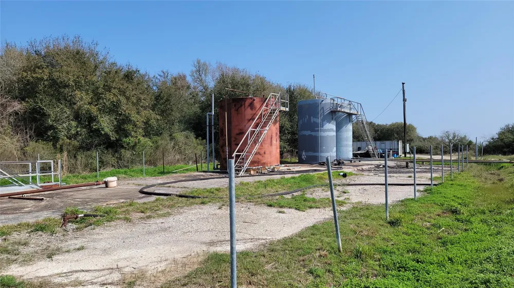 1908 2nd Street Texas City, TX 77623