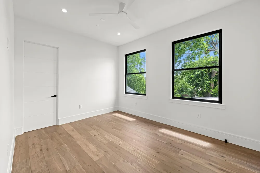 4814 Locust Street Bellaire, TX 77401