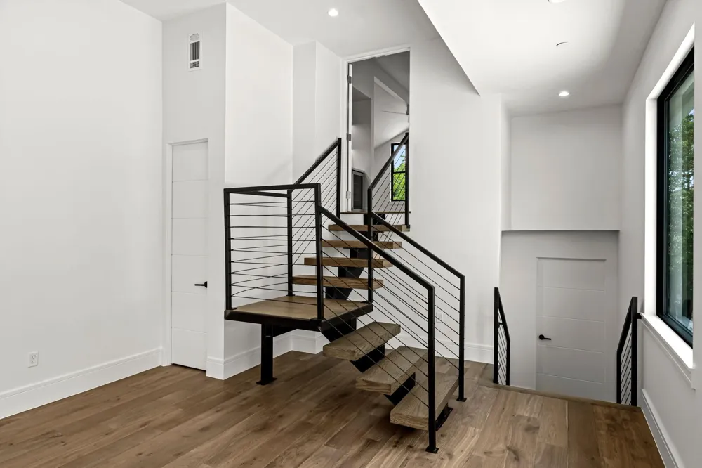4814 Locust Street Bellaire, TX 77401
