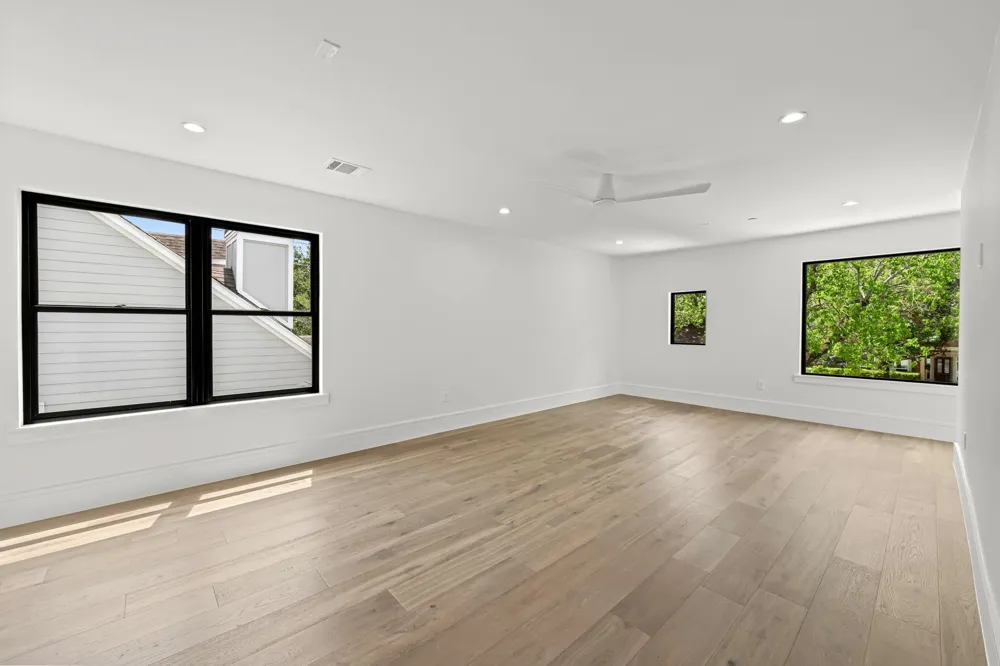 4814 Locust Street Bellaire, TX 77401