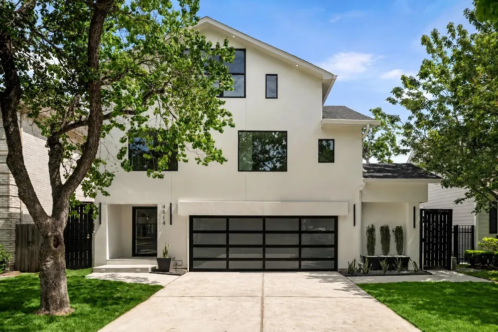 4814 Locust Street Bellaire, TX 77401