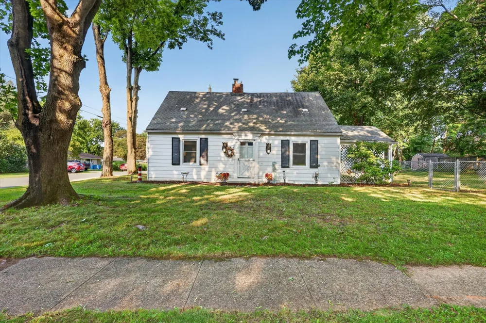 539 Coolidge Avenue Kalamazoo, MI 49006